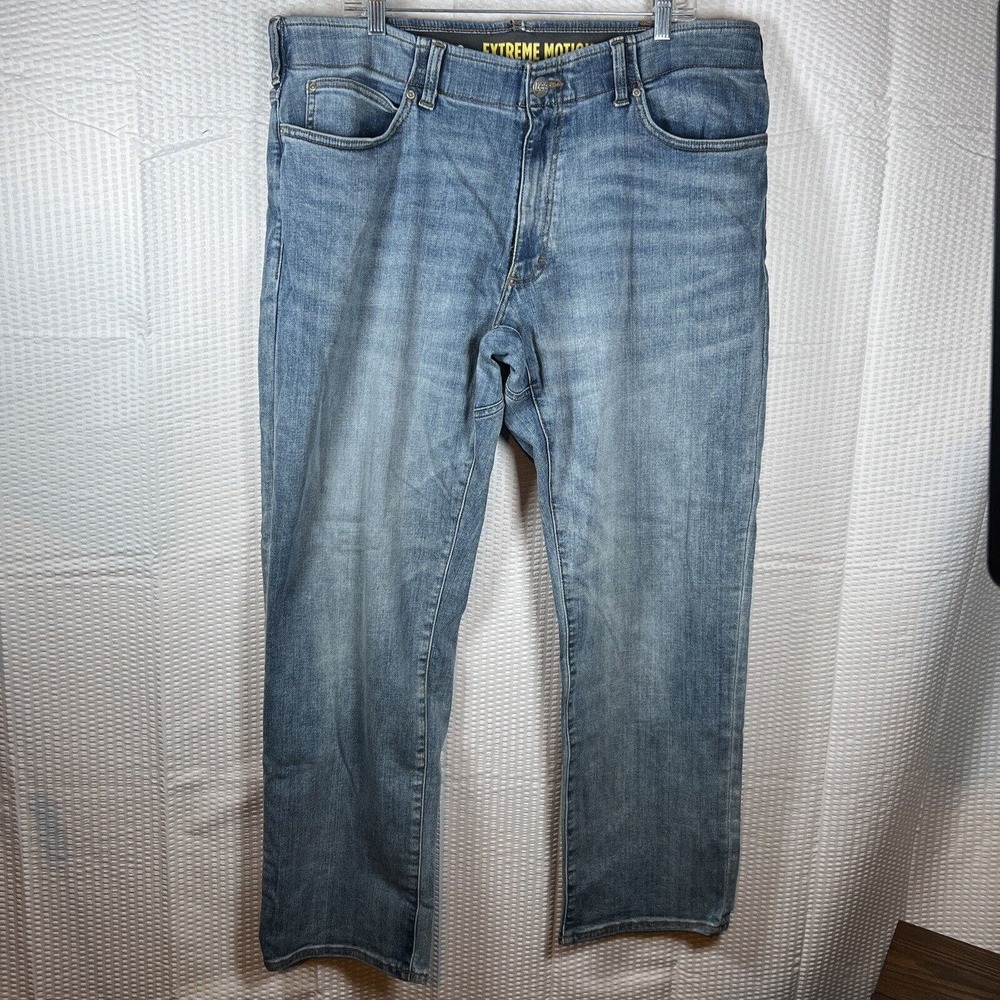 LEE EXTREME MOTION REGULAR FIT STRAIGHT LEG BLUE JEANS MENS 38X30 Medium Wash
